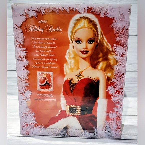 2007 Barbie Holiday in Red & White Gown, Unopened, Sealed Box - Picture 2 of 2